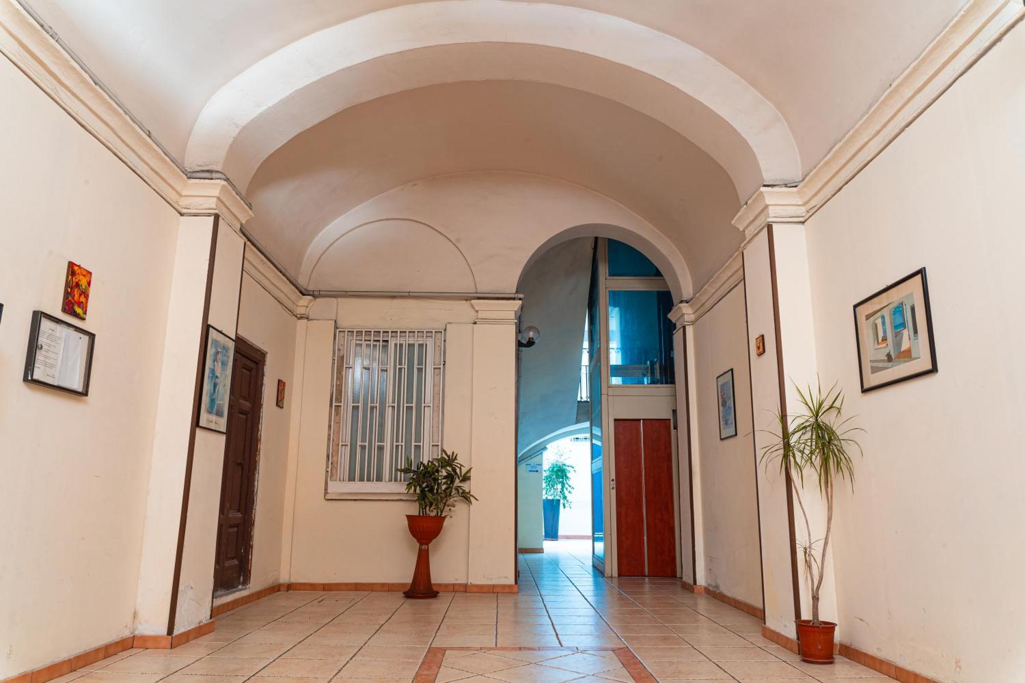 Taranto Mn Place Bed & Breakfast ภายนอก รูปภาพ