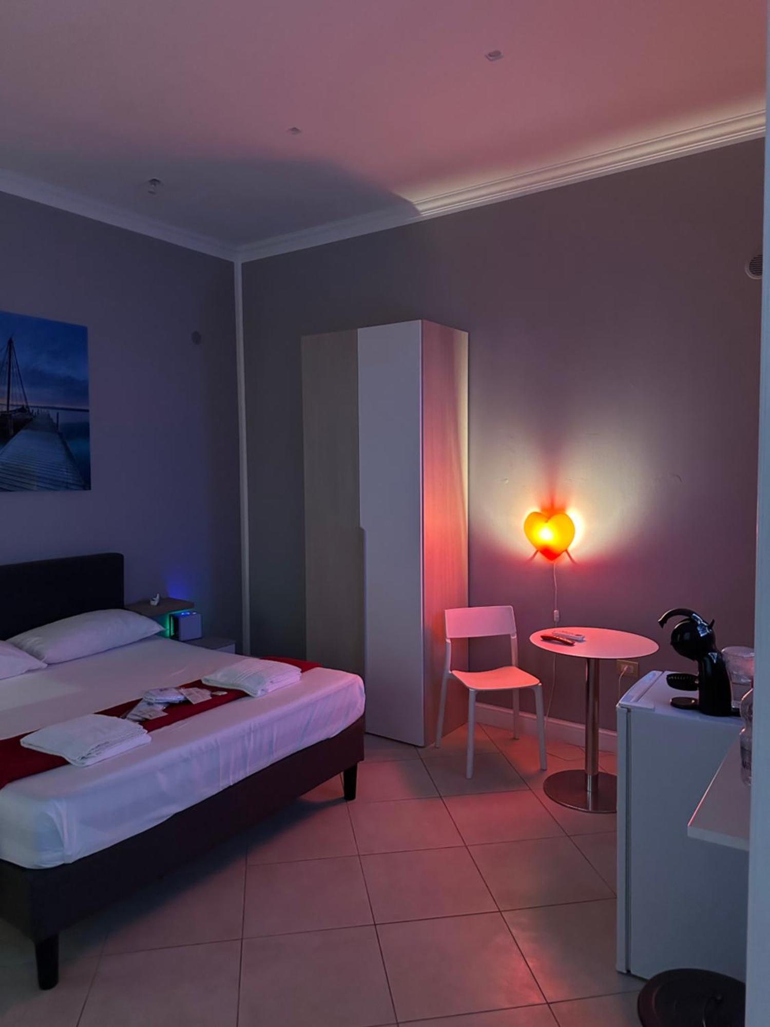 Taranto Mn Place ภายนอก รูปภาพ